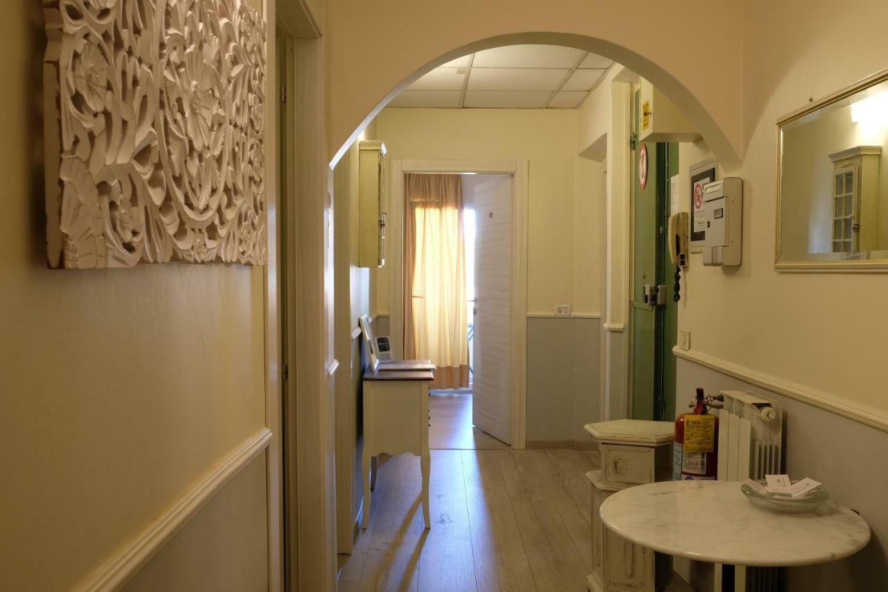 מלון פירנצה Residenza Le Rondini מראה חיצוני תמונה